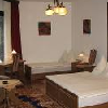 Hotel Molnár szép és olcsó kétágyas szobája Budán zöldövezetben