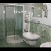 Hotel König elegáns fürdőszobája Nagykanizsán