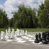 Kültéri sakk a Zichy Park szálloda parkjában - aktív pihenés Bikácson